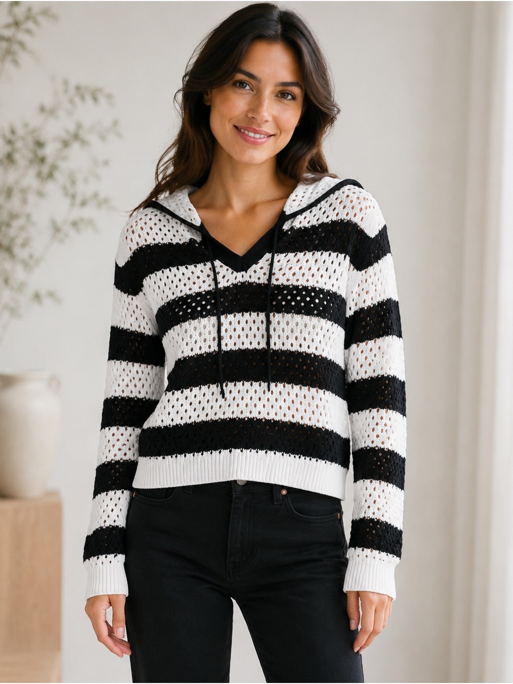 Mystyle // Knit Striped Hooded Top //Black & White